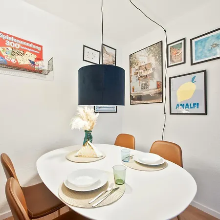 Zentral Fuer 4pp - 2 Zi & Boxspringbetten & Smarttv Apartment