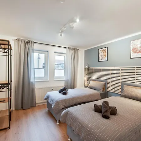 Zentral Fuer 4pp - 2 Zi & Boxspringbetten & Smarttv Apartment