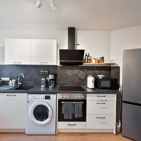 Zentral Fuer 4pp - 2 Zi & Boxspringbetten & Smarttv Apartment Kaiserslautern